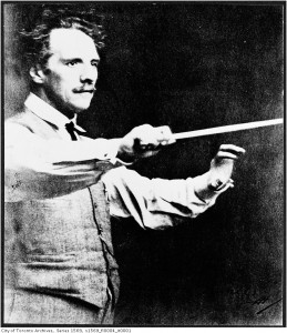 Luigi_Von_Kunits_with_conducting_baton